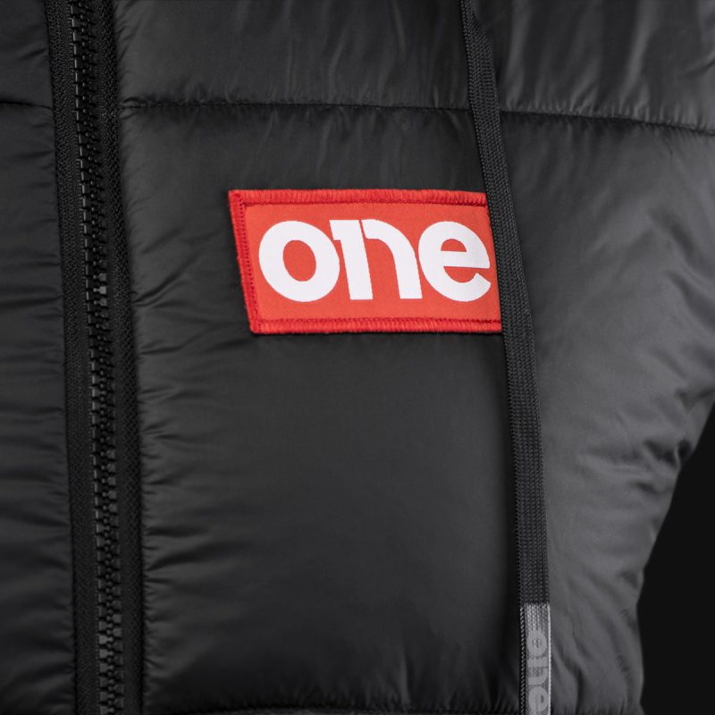 gilet da uomo nero con cappuccio tech one