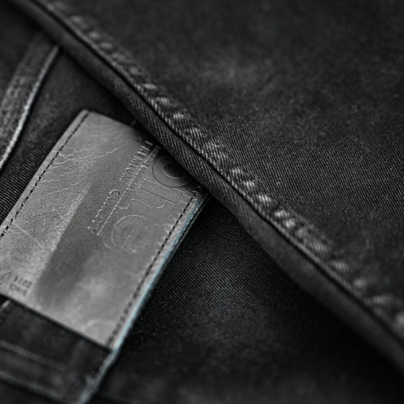 completo da uomo noir flex one 7