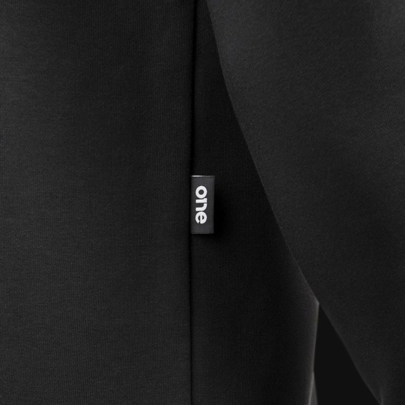 felpa da uomo nera con cappuccio stealth tech one